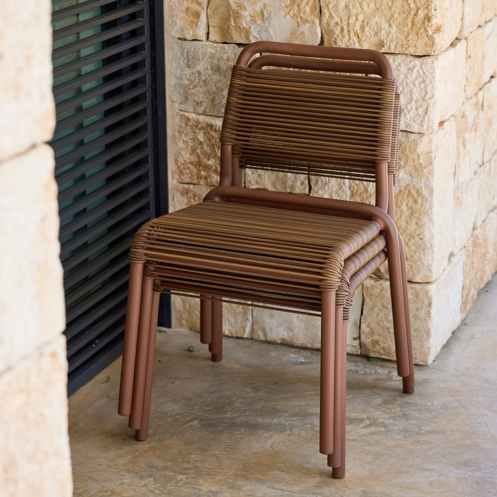 Al DENTE Outdoor Chair in Desert Red - Cane-Line | Milola