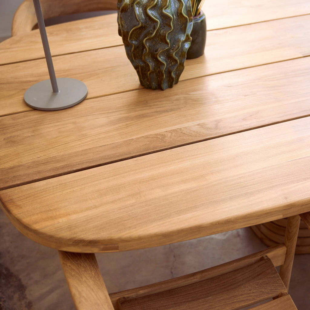 MELLOW Outdoor Oval Dining Table in Teak - Cane-Line | Milola